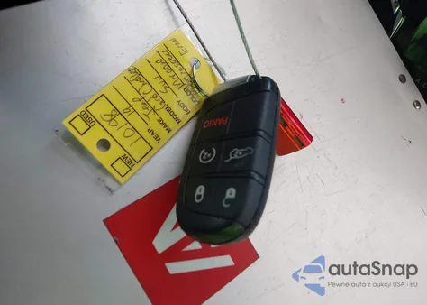 2019 Jeep Grand Cherokee Limited 4X2 z USA, uszkodzony, nr VIN 1C4RJEBG5KC857363